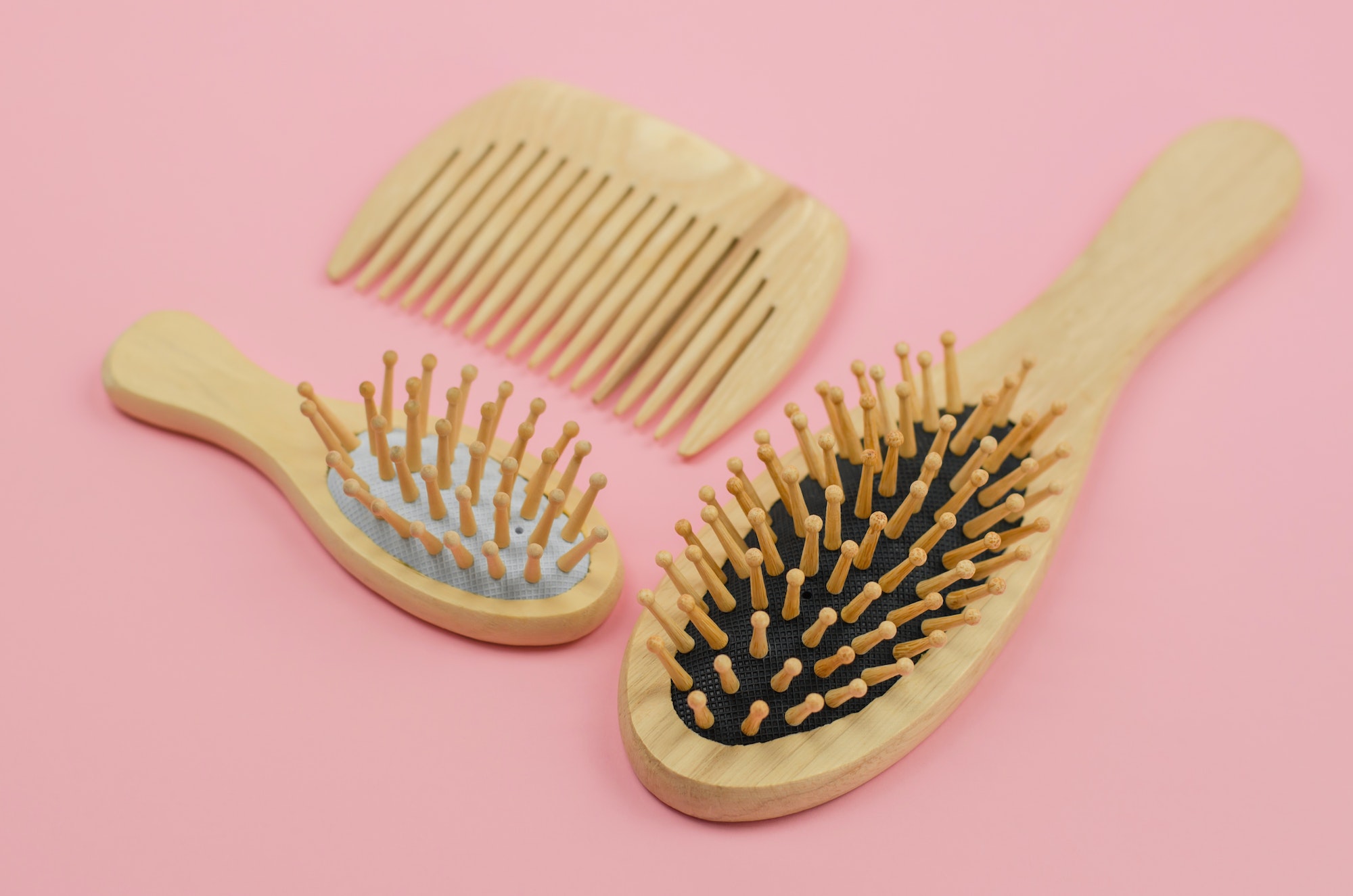 Astuces Surprenantes Pour Nettoyer Efficacement Votre Brosse